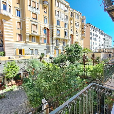 L'Alcova B&B, A Due Passi Dal Centro Genoa Luaran gambar