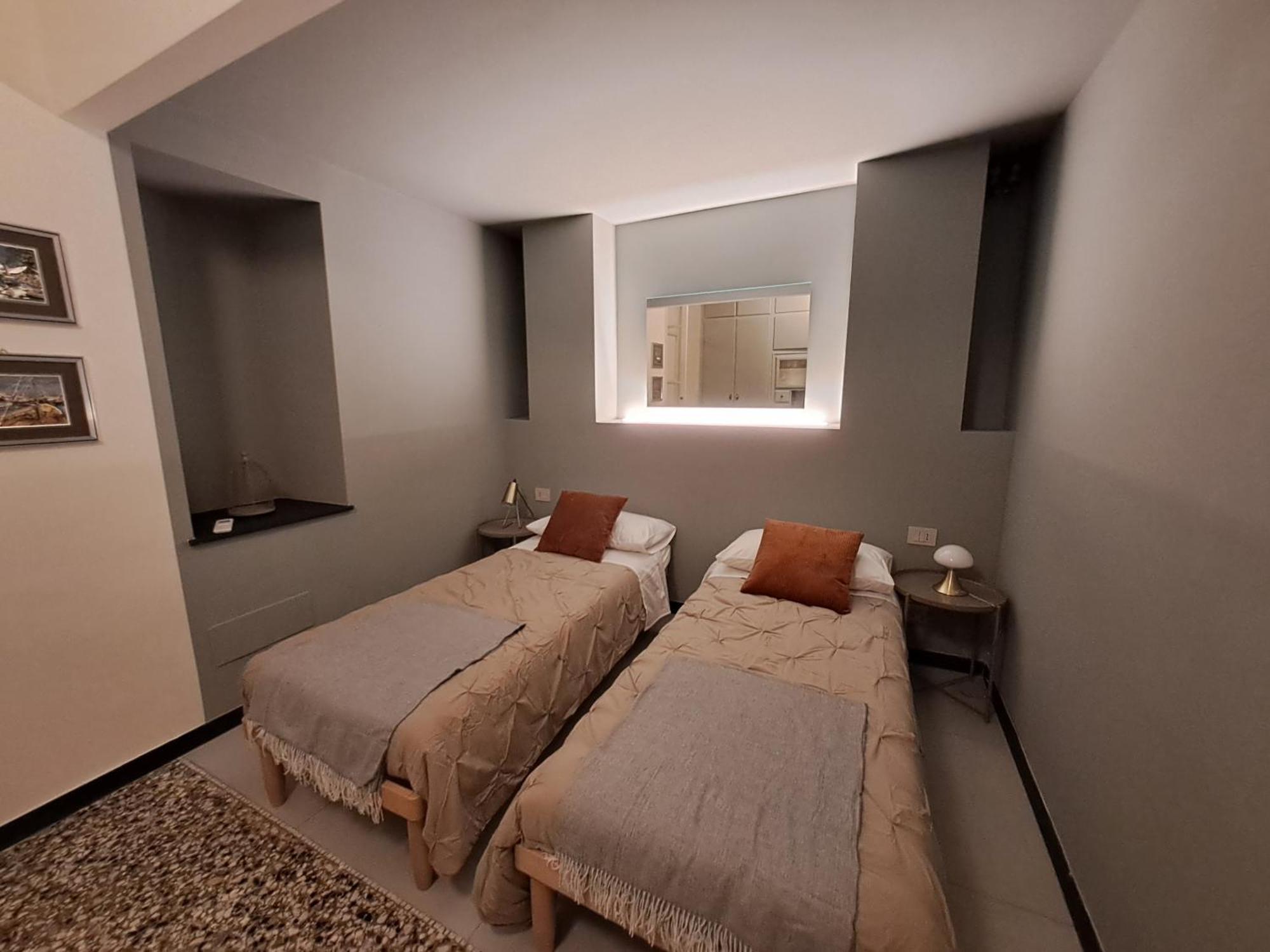 L'Alcova B&B, A Due Passi Dal Centro Genoa Luaran gambar