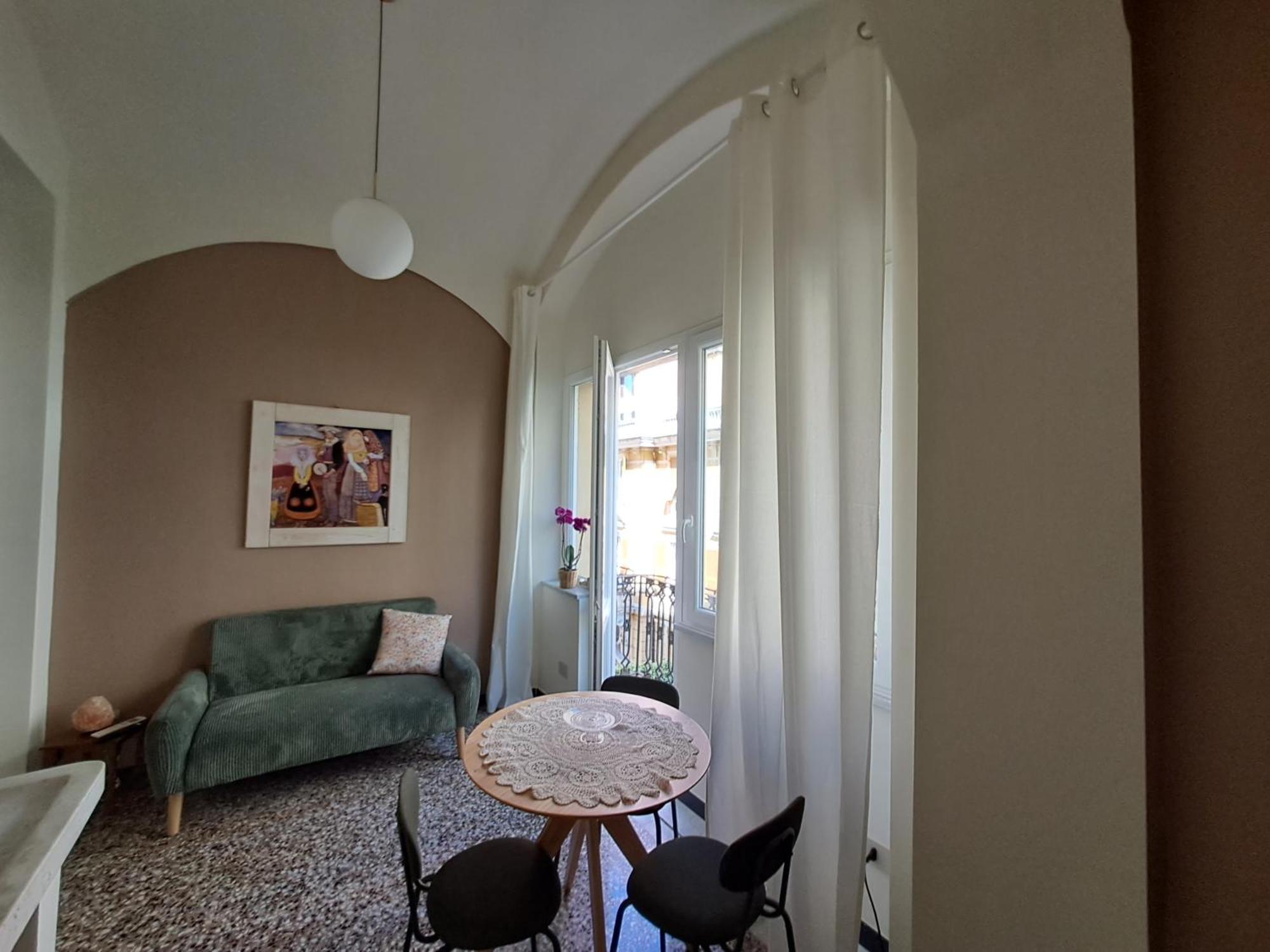 L'Alcova B&B, A Due Passi Dal Centro Genoa Luaran gambar